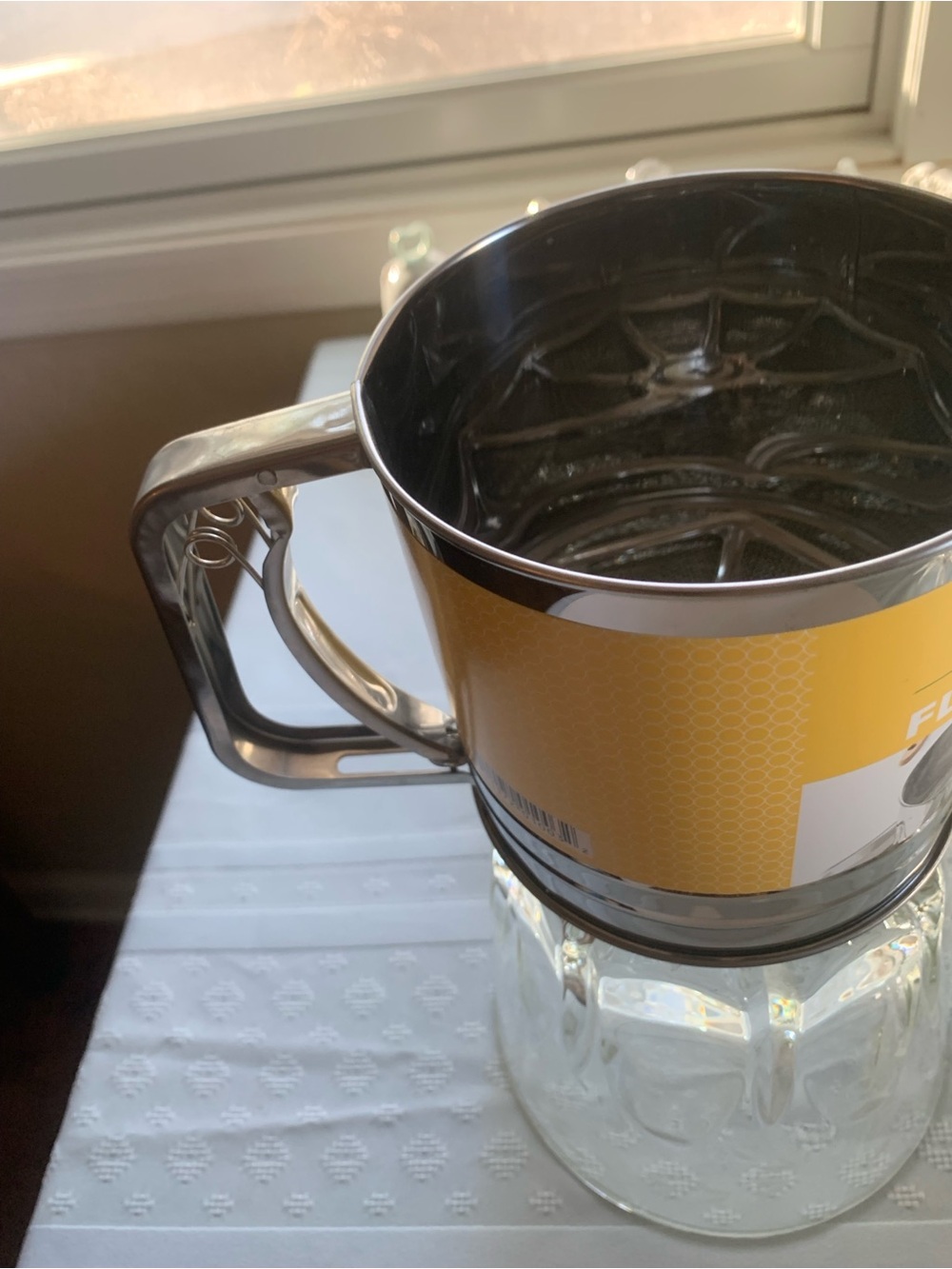 Stainless Steel Flour Sifter - Yellow Sleeve - 5 Cup Capacity